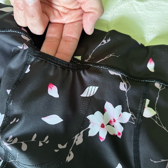 WATTIE INK Hana Collection Triathlon Suit L top M shorts - Picture 13 of 13